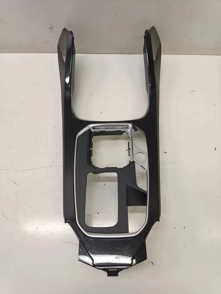 BMW 1 F40 (2019 - ) 165A049E303 Рамка рычага КПП — фото 1