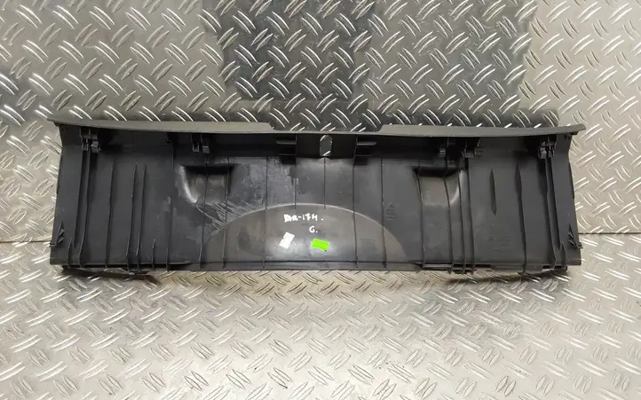 Toyota Yaris (2014 - 2019) 583870D090 Отделка порога багажника — фото 3