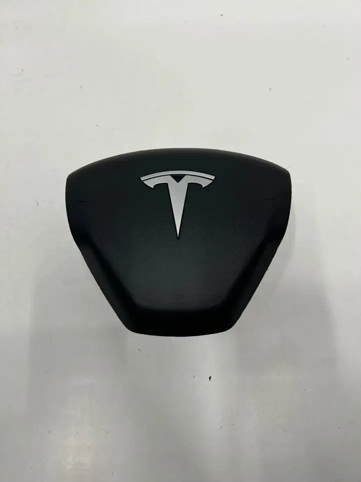 Tesla Model Y (2019 - 2024) Подушка безопасности руля — фото 1