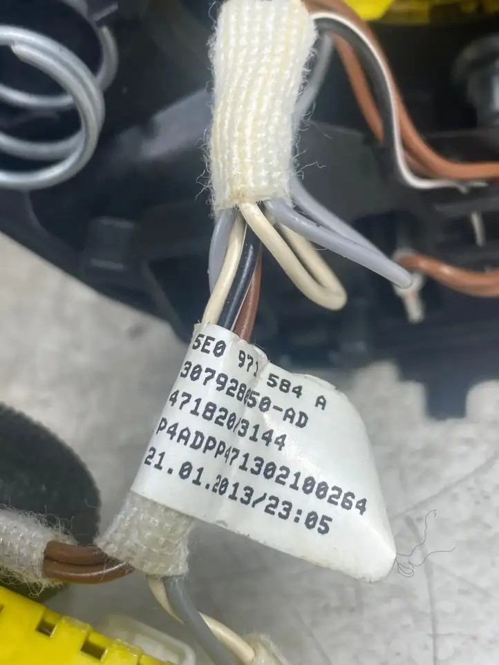 Skoda Octavia Mk3 (5E) (2013 - 2019) 5E0880201A Подушка безопасности руля — фото 5