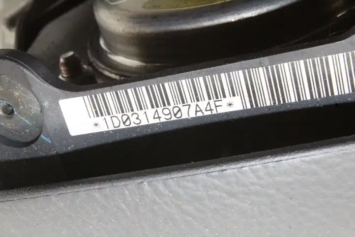 Lexus RX 330 - 350 - 400H (2006 - 2009) Подушка безопасности руля — фото 4