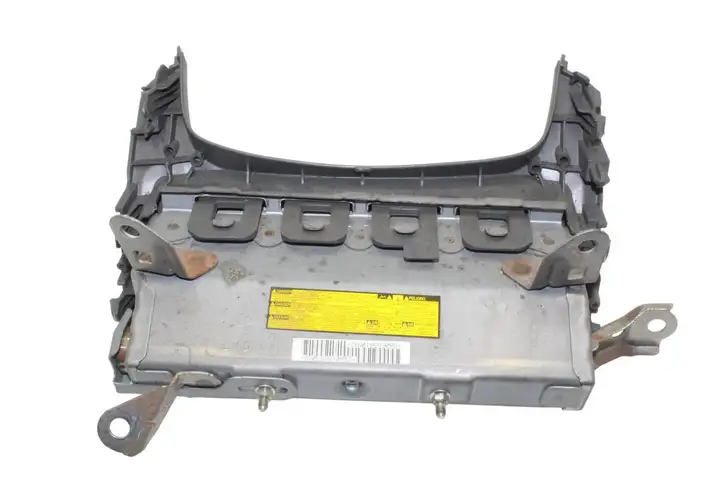 Toyota Prius (XW30) (2009 - 2015) Коленная подушка безопасности — фото 4