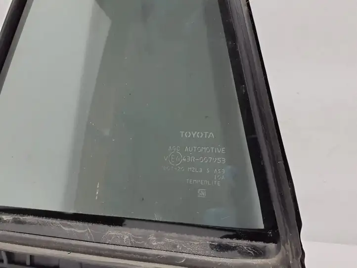 Toyota RAV 4 (XA50) (2018 - ) 6812442200 Форточка двери — фото 4