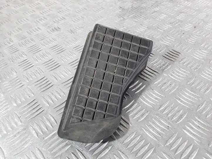 Toyota Avensis T250 (2003 - 2006) 5819205030 Подставка для ноги — фото 1