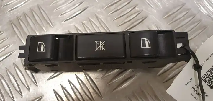 BMW 3 E46 (1998 - 2005) 61318381518 Кнопка стеклоподъемников — фото 1
