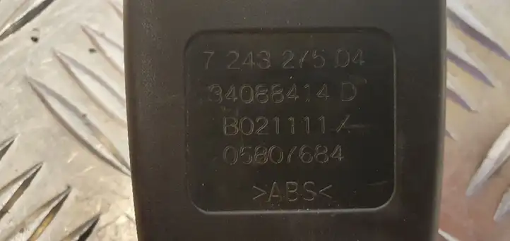 BMW 5 F10 F11 (2009 - 2016)  724327504 Замок заднего ремня