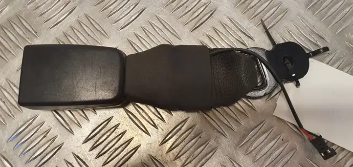 BMW 5 F10 F11 (2009 - 2016)  724327504 Замок заднего ремня