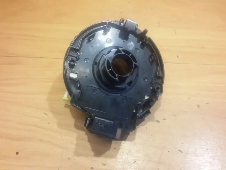 Toyota Yaris (1999 - 2003) Контактное кольцо SRS — фото 3