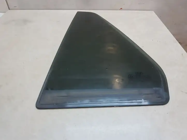 Hyundai Santa Fe (2005 - 2009)  43R00385 Маленькое стекло 