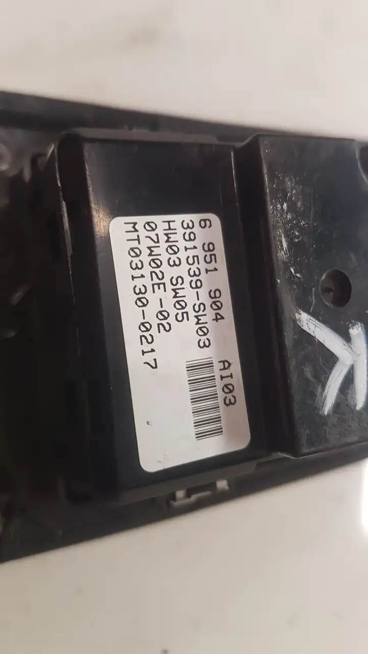 BMW 5 E60 E61 (2004 - 2010) 391539SW03 Кнопка стеклоподъемников — фото 3