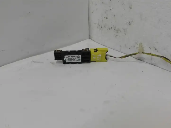 Volkswagen Phaeton (2002 - 2008)  4B0959643E Датчик удара надувных подушек