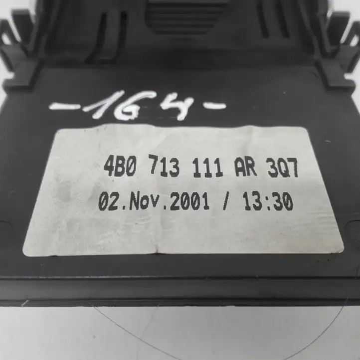 Audi A6 S6 C5 4B (2001 - 2004) 4B0713111AR Рамка рычага КПП — фото 2