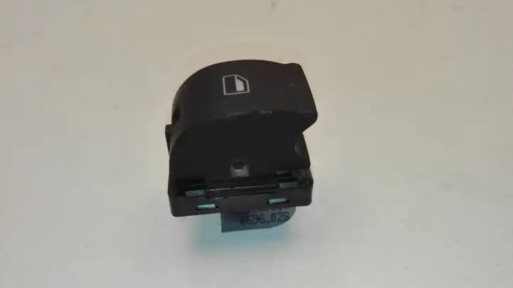 Audi A4 S4 B7 8E 8H (2004 - 2009) 8E0959855 Кнопка стеклоподъемников — фото 1