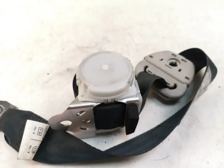 Toyota Corolla Verso AR10 (2004 - 2009) 309217 Задний ремень безопасности — фото 3