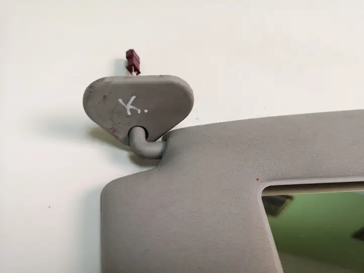 BMW 7 E65 E66 (2001 - 2008)   Щиток от солнца