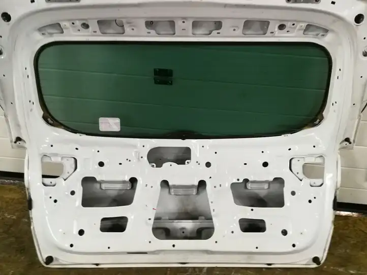 Kia Sportage (2014 - 2016) Крышка багажника — фото 5