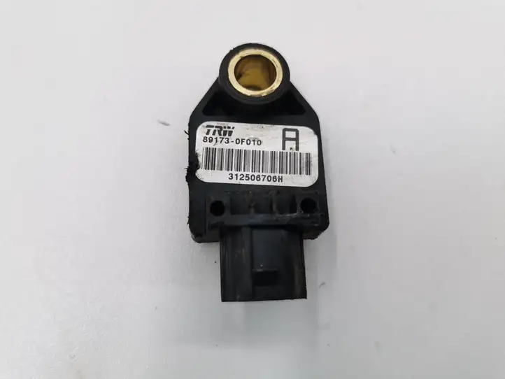Toyota Corolla Verso AR10 (2004 - 2009) 891730F010 Датчик удара SRS — фото 4