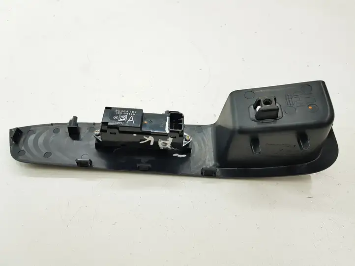 Peugeot 4007 (2007 - 2012)  8608A182 Кнопка стеклоподъемников