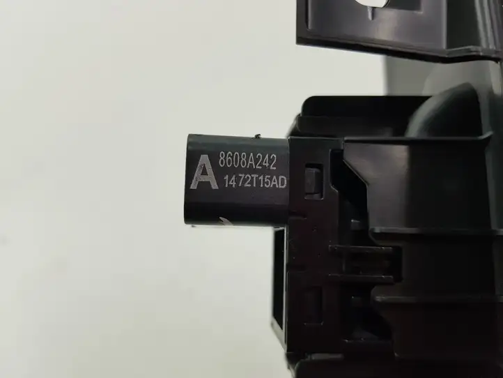 Mitsubishi Outlander (2012 - 2014)  8608A242 Кнопка стеклоподъемников