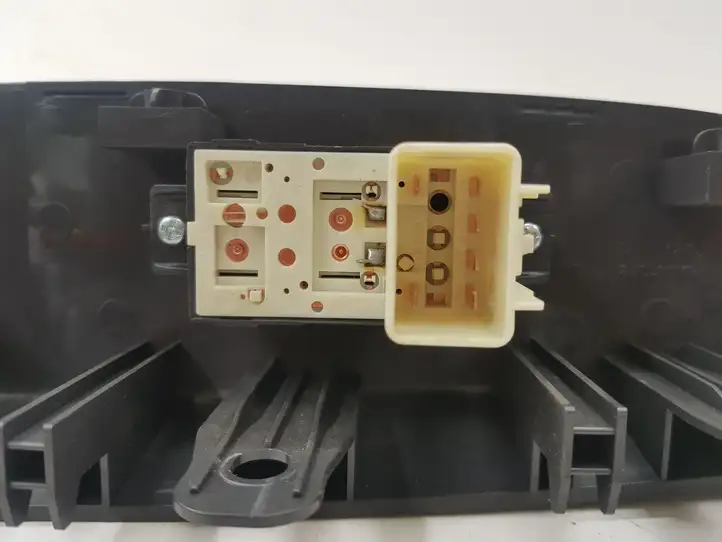 Opel Antara (2006 - 2011) 202005438 Кнопка стеклоподъемников — фото 3