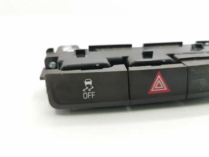 Opel Mokka (2012 - 2016)  95198035 Включатель аварийных фонарей