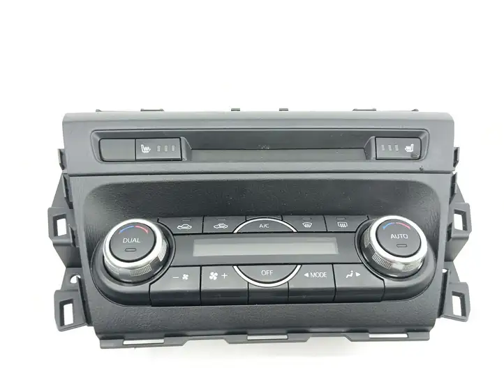 Mazda 3. (2013 - 2017)  B45061190B Блок управления кондиционера воздуха / климата/ печки (в салоне)