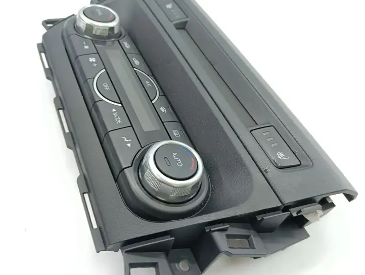 Mazda 3. (2013 - 2017)  B45061190B Блок управления кондиционера воздуха / климата/ печки (в салоне)