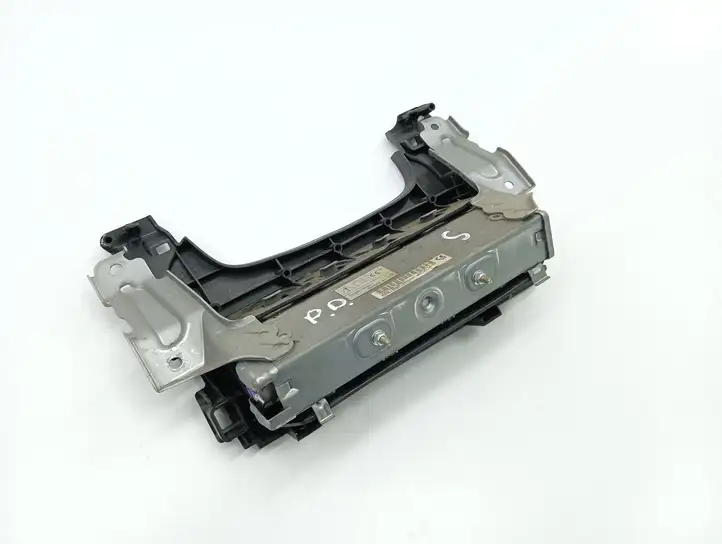 Mitsubishi Outlander (2012 - 2014) 4B0729513MM3 Коленная подушка безопасности — фото 4