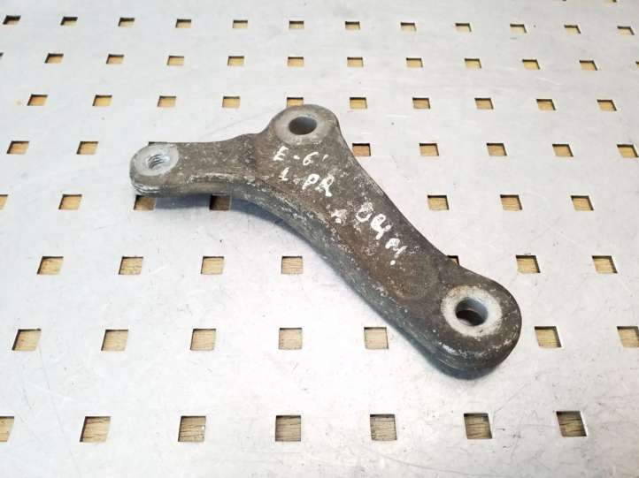 67585271 BMW 5 E60 E61 Priekinė stabilizatoriaus traukė