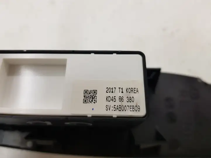 Mazda CX-5 (2011 - 2015) 5AB007EB09 Кнопка стеклоподъемников — фото 9