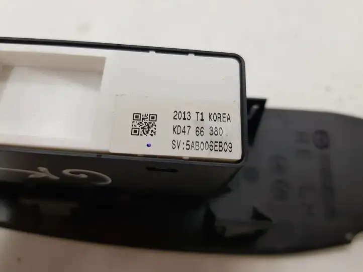 Mazda CX-5 (2011 - 2015) 5AB006EB09 Кнопка стеклоподъемников — фото 7
