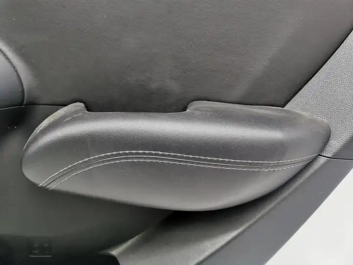 Hyundai ix35 (2009 - 2013) 833022Y0209 Обшивка задней двери — фото 9