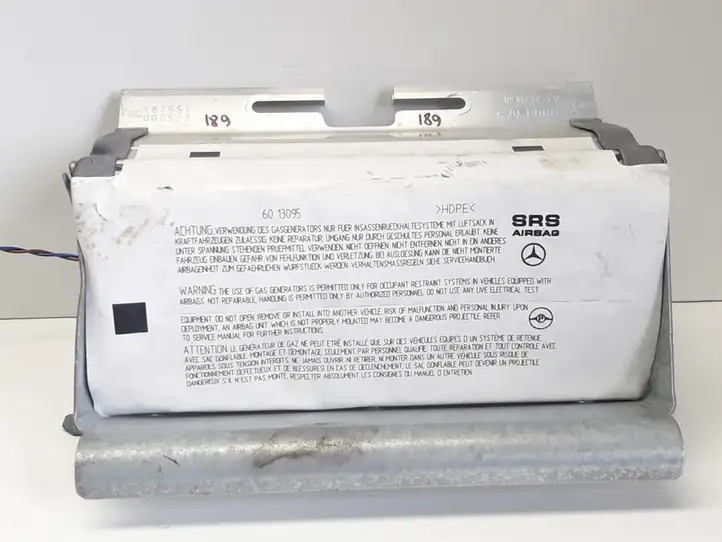Mercedes-Benz A W168 (1997 - 2004) 1688600605 Подушка безопасности пассажира — фото 1