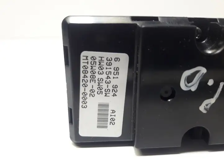 BMW 5 E60 E61 (2004 - 2010) 6951924 Кнопка стеклоподъемников — фото 4
