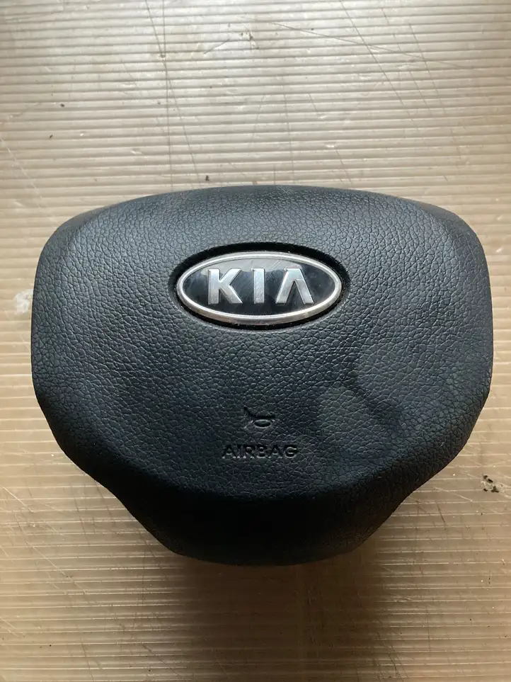 Kia Optima (2010 - 2013) 119K02872756940010 Подушка безопасности руля — фото 1