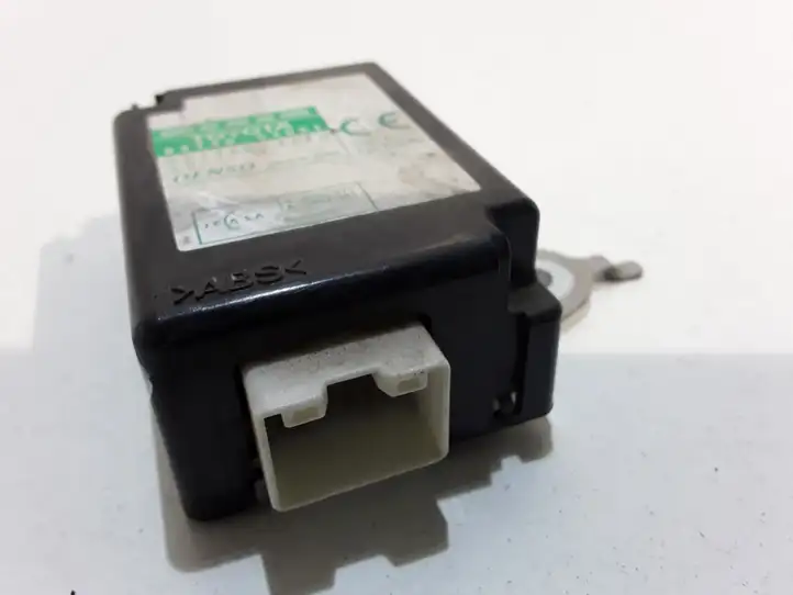 Lexus IS 220 (2005 - 2010)  8974053051 Другие блоки управления / модули