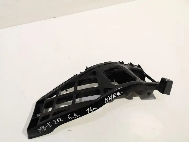 Mercedes-Benz E W212 (2009 - 2016)  A2128853565  Держатель заднего бампера (кронштейн)