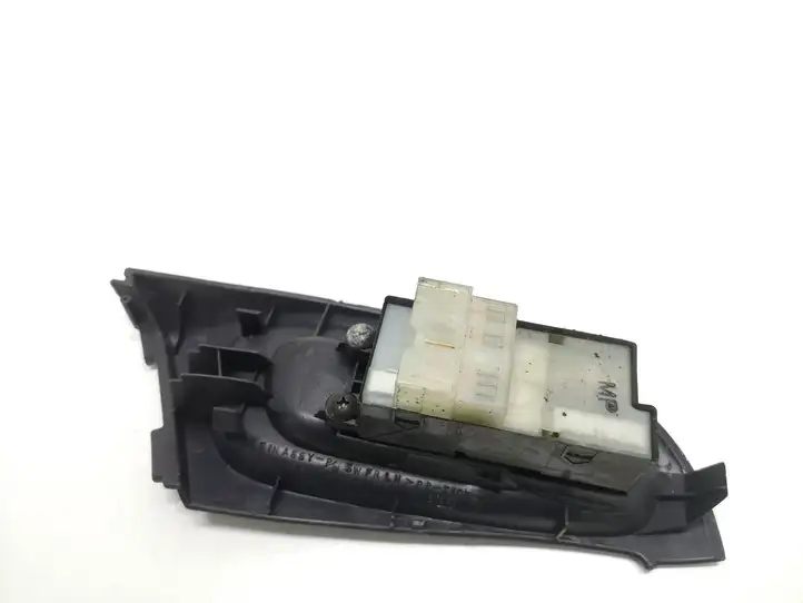 Nissan Almera N16 (2000 - 2010) Блок кнопок стеклоподъемников — фото 3