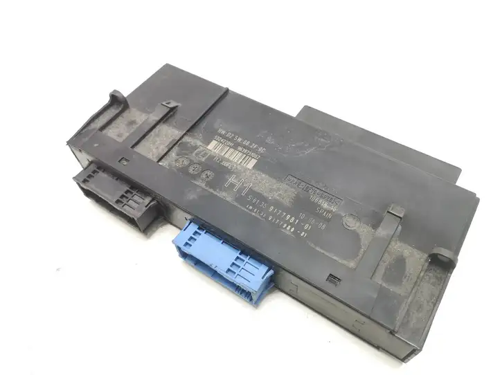 BMW 3 E90 E91 (2005 - 2012)  10681810 Mодуль kомфортa