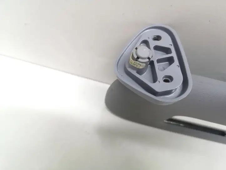 BMW 1 E81 E87 (2004 - 2011)   Щиток от солнца