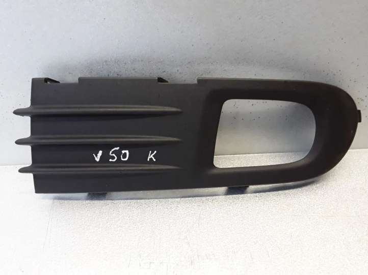 30655884 Volvo V50 Priešrūkinio žibinto apdaila/ grotelės