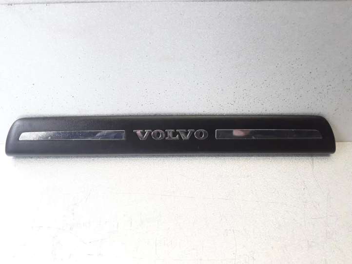 30744287 Volvo V50 Galinio slenksčio apdaila (išorinė)