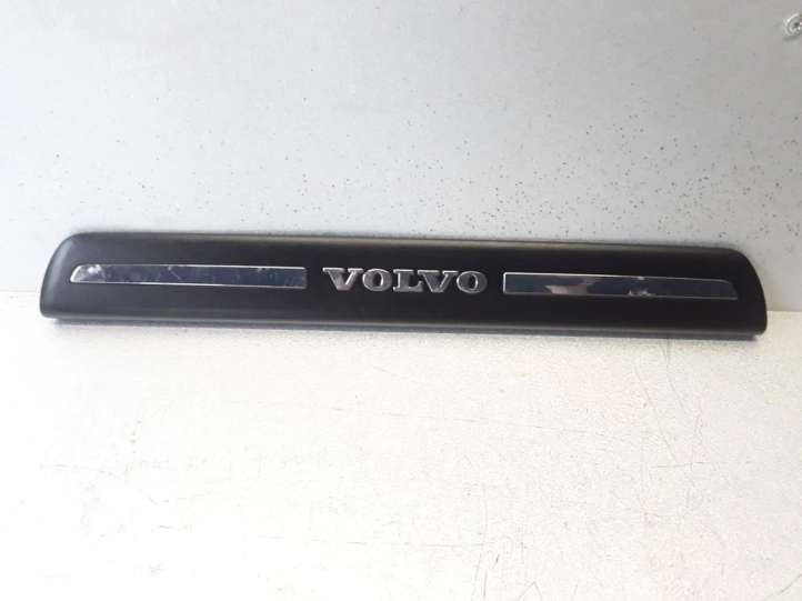 30744287 Volvo V50 Galinio slenksčio apdaila (išorinė)