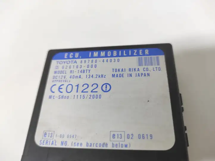Toyota Avensis Verso (2001 - 2004) 8978044030 Блок иммобилайзера — фото 4