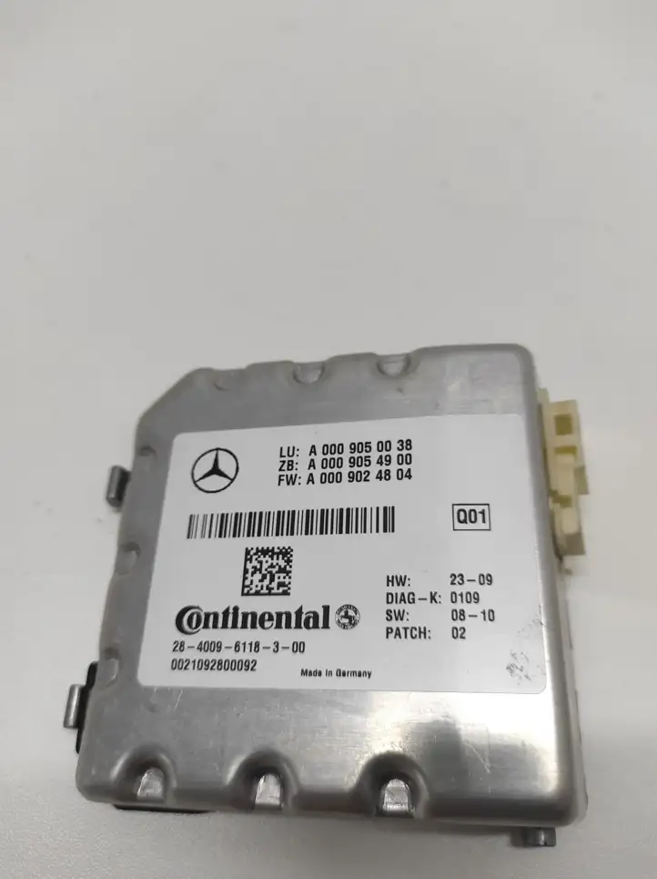 Mercedes-Benz E W212 (2009 - 2016) A0009050038 Камера в лобовом стекле — фото 4