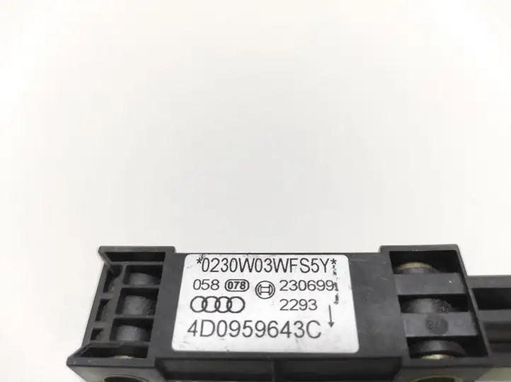 Audi A8 S8 D2 4D (1999 - 2002) 4D0959643C Датчик удара SRS — фото 2