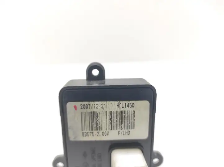 Hyundai i30 (2007 - 2012) 9357521000 Блок кнопок стеклоподъемников — фото 4