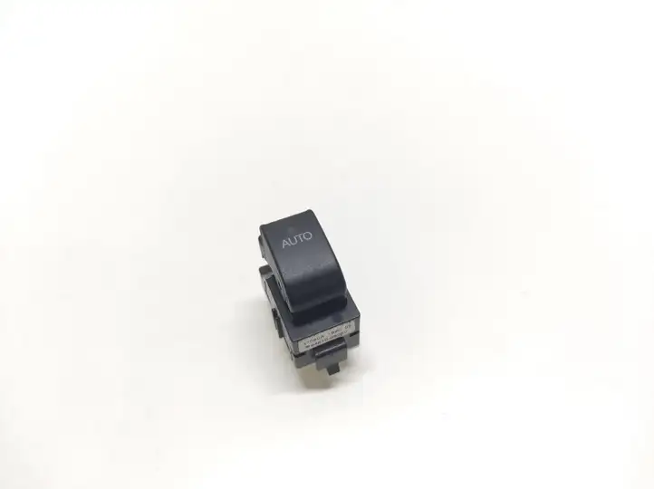 Toyota Avensis T250 (2006 - 2009) 8481005050 Блок кнопок стеклоподъемников — фото 1