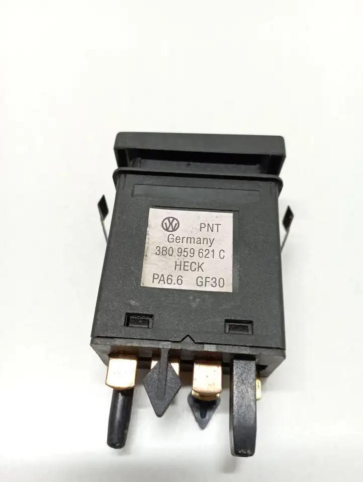 Volkswagen PASSAT B5 (1997 - 2000) 3B0959621C Кнопка обогрева стекла — фото 4