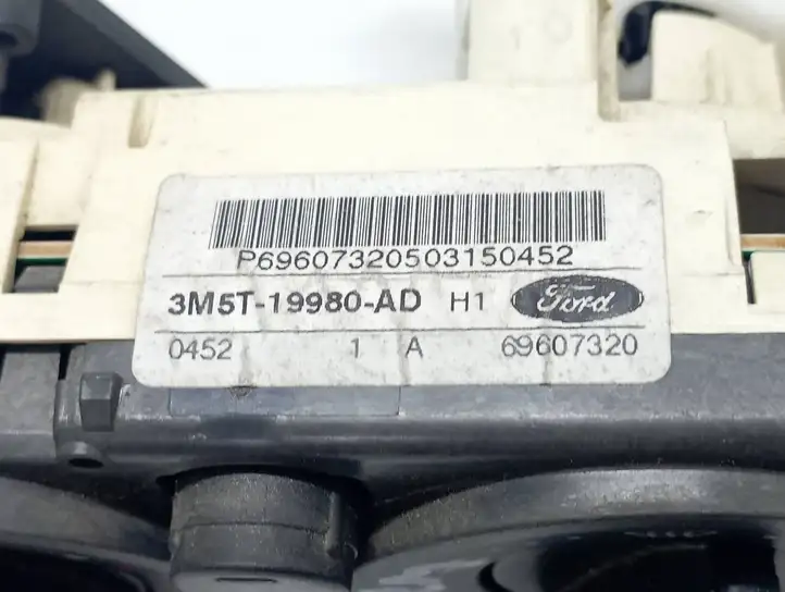 Ford Focus (2005 - 2008) 3M5T19980AD Блок управления климат-контролем — фото 4